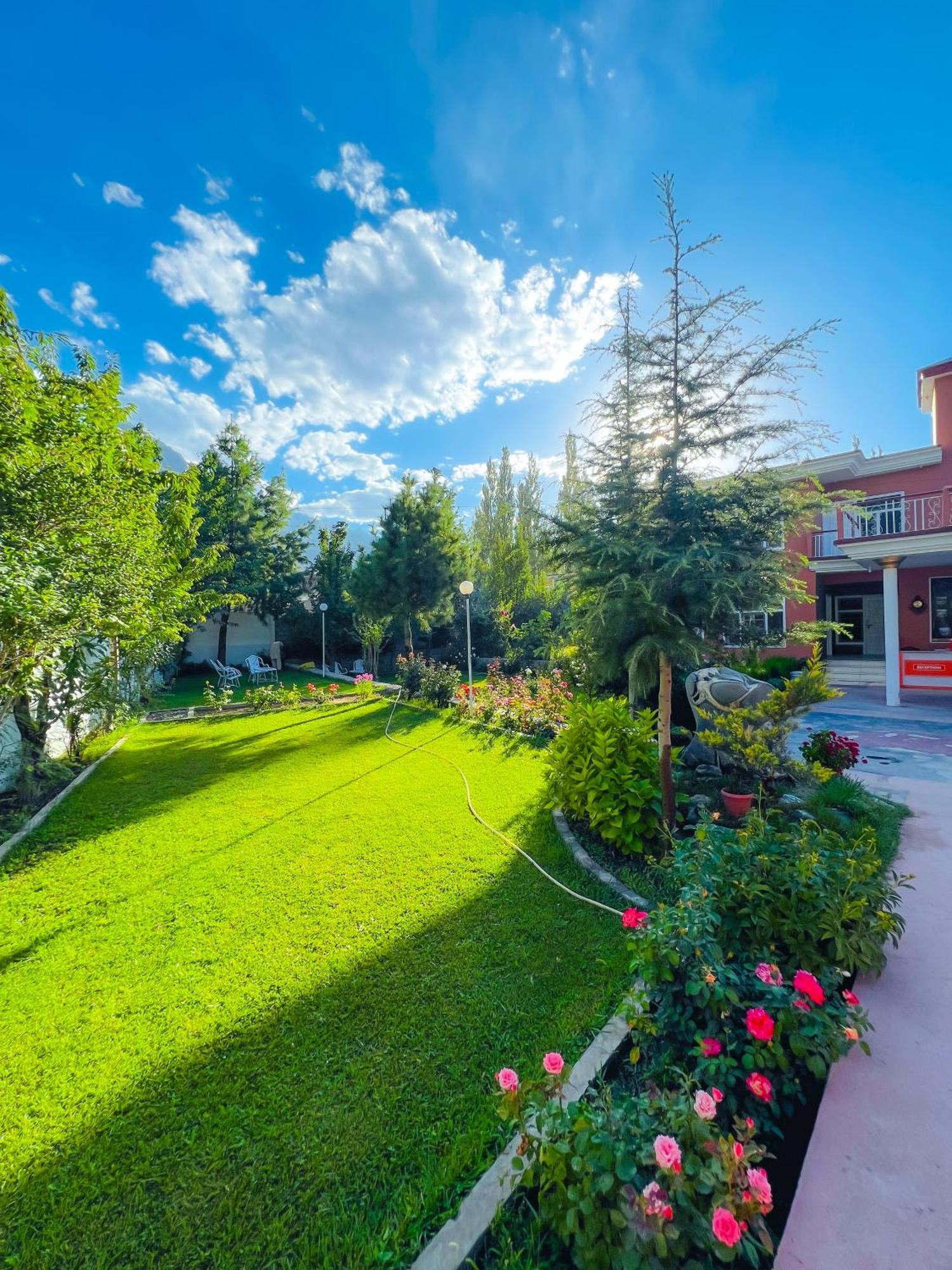 Taaj Residence Skardu Eksteriør bilde
